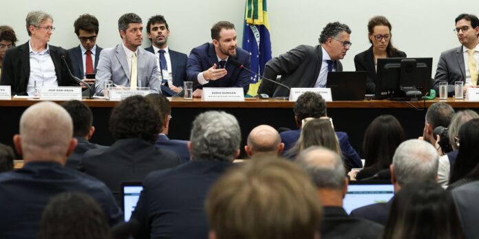 Durigan se manifesta contra compensação ao término da escala 6x1