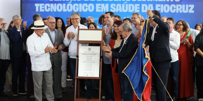 Lula afirma que Brasil não é menor nem menos competitivo que outros países