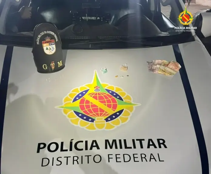 Polícia Militar apreende crack e dinheiro em residência investigada por tráfico de drogas