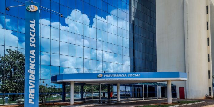 Vazamento de dados no INSS revela 2,8 milhões de CPFs, sendo 98% de pessoas falecidas