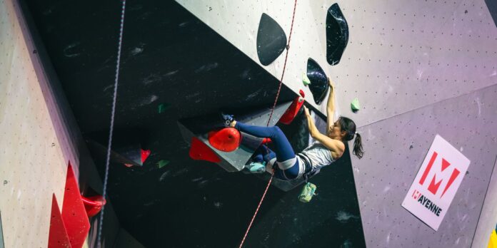 Marina Dias conquista etapa da Copa do Mundo de paraescalada nos Estados Unidos