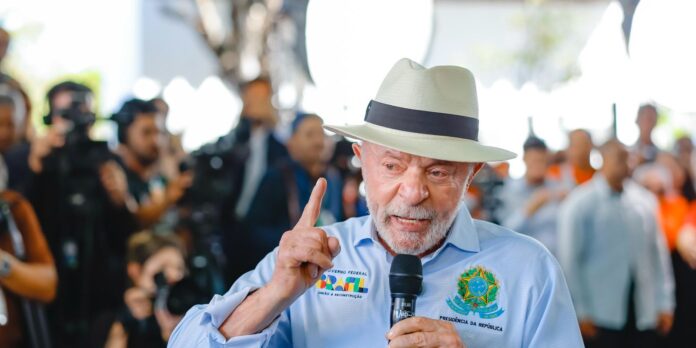 Lula manifesta desejo de reverter privatizações de empresas estratégicas