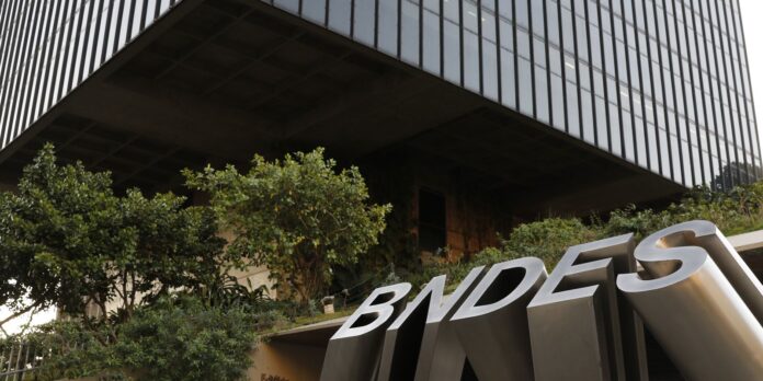 BNDES lança linha de financiamento para transporte de carga e passageiros