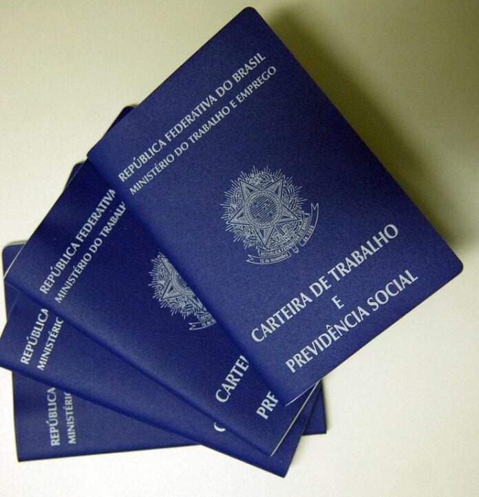 Agências do trabalhador disponibilizam 691 vagas de emprego nesta quinta-feira (7)