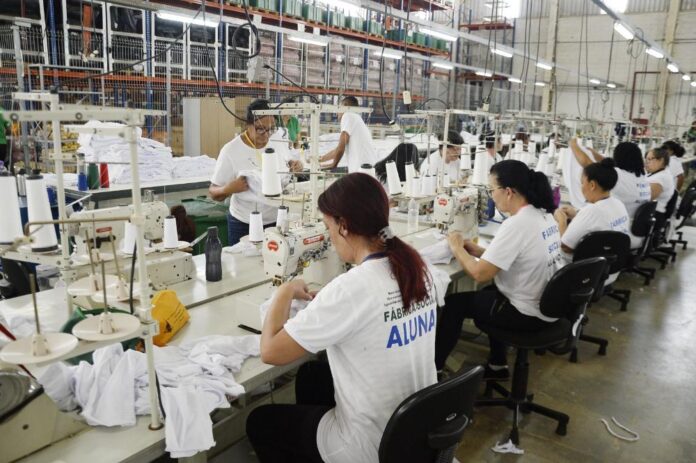 Divulgada segunda chamada para matrícula na Fábrica Social