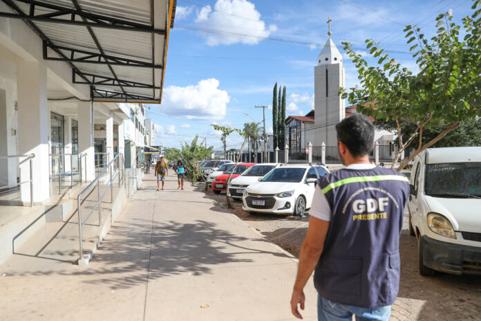 Obras na Avenida Paranoá beneficiam motoristas e pedestres