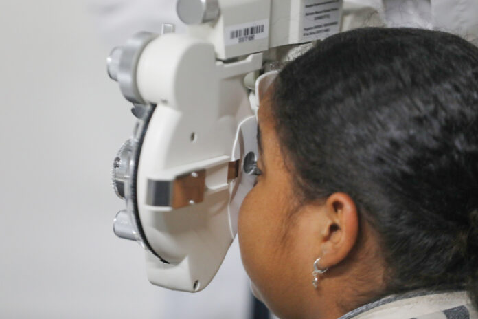 Programa Olhar Cidadão leva consultas e óculos gratuitos para crianças e adolescentes no Guará