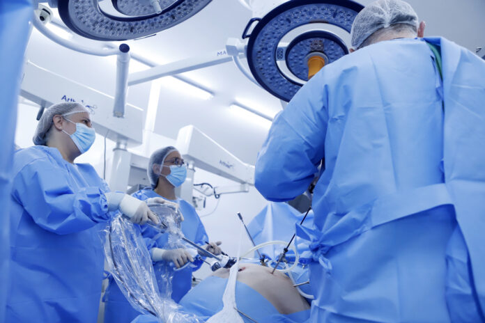 Editais nas áreas de otorrinolaringologia e nefrologia asseguram atendimento a pacientes crônicos no DF