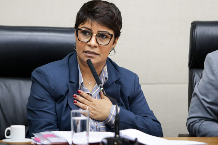 Nova presidente do IgesDF é aprovada na CLDF