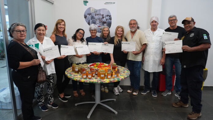 Curso oferece opção de geração de renda com pimentas especiais