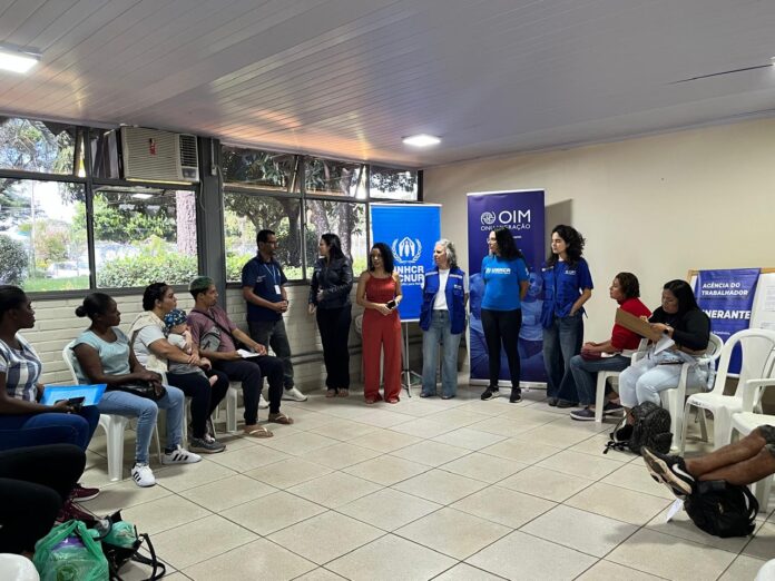 Mutirão de serviços profissionalizantes é oferecido a migrantes e refugiados no Creas Ceilândia