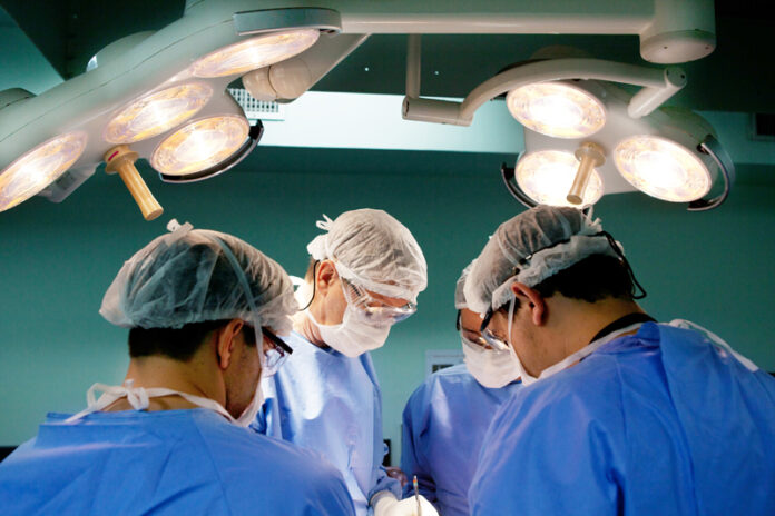 Hospital de Base registra redução de 20% nos casos de infecção hospitalar após implementação de novas medidas de segurança