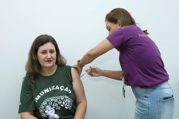 Saúde do DF realiza aplicação de mais de 340 mil vacinas contra a gripe