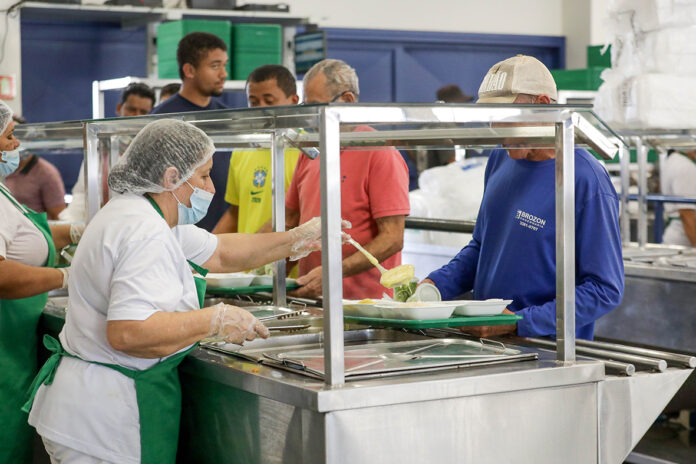 Ampliação no serviço dos restaurantes comunitários arma o GDF na luta contra a fome