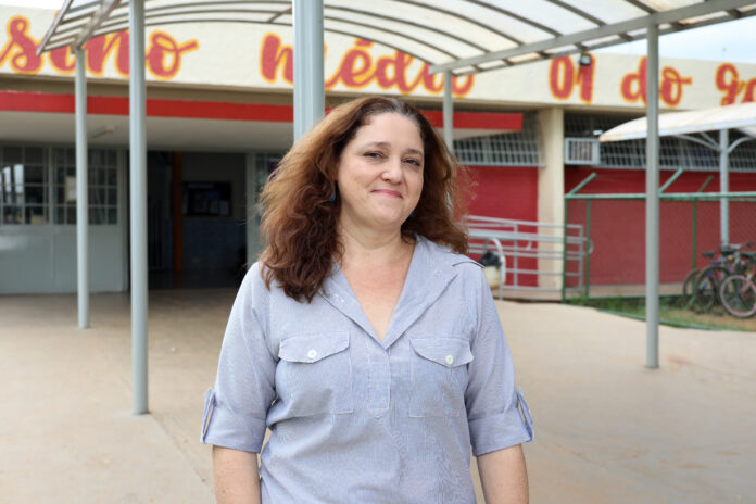 A trajetória de uma merendeira que se tornou gestora de uma escola pública no DF
