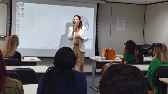 Reeducandas recebem orientações sobre assédio, violência de gênero e canais de denúncia
