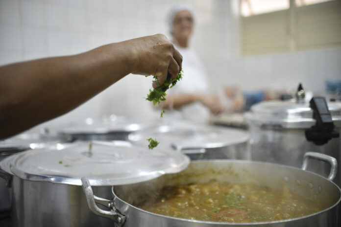 Produtores são apresentados ao primeiro edital do programa de compras da alimentação escolar de 2026
