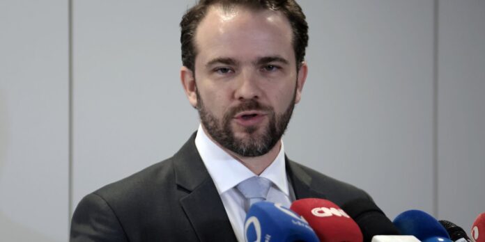 Durigan defende a taxação de ultrarricos durante reunião do G7