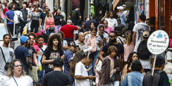 Brasil gera 85,9 mil empregos em abril, segundo Caged