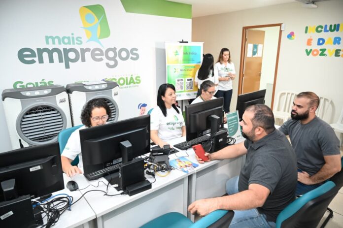 Feirão de Empregos disponibiliza 730 oportunidades no comércio e eventos