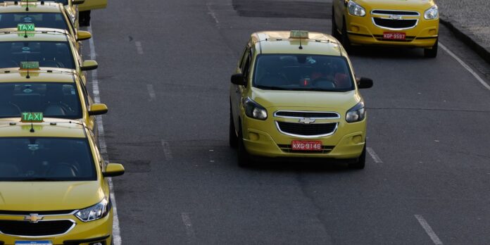 CMN estabelece regulamentação para nova linha de crédito destinada a motoristas de aplicativos e taxistas
