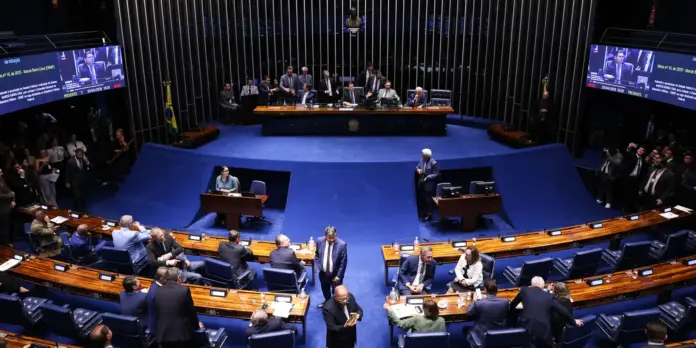 Alcolumbre impede avanço da PEC que extingue a regra do 6x1 no Senado