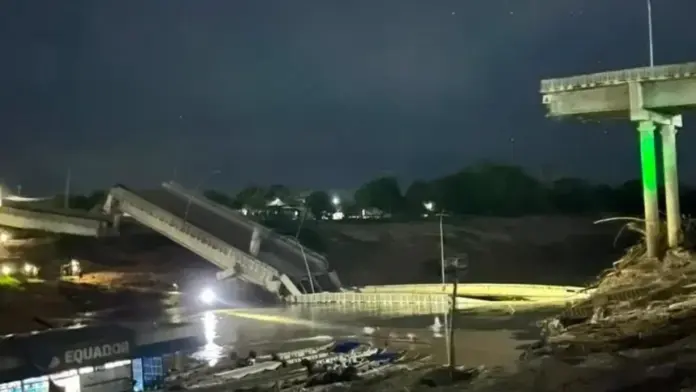Ponte inaugurada há 2 anos desaba no Acre e deixa quatro feridos