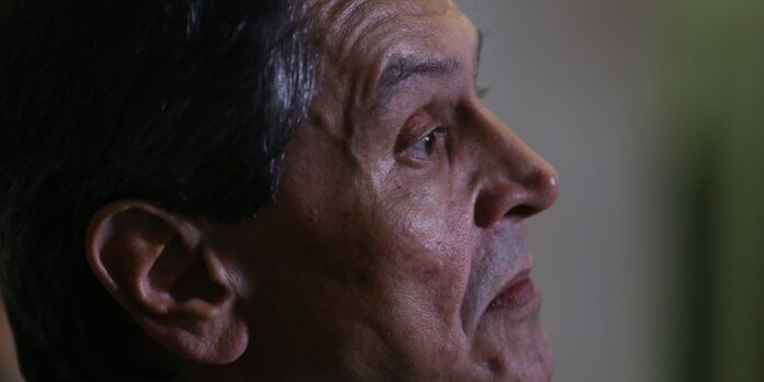 Moraes e Dino negam recurso de Roberto Jefferson sobre multa