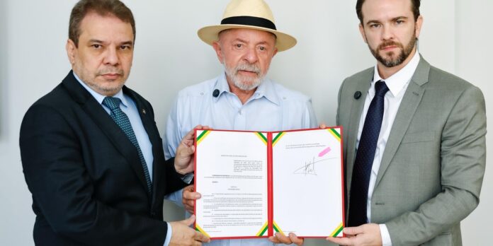 Lula assina decreto que estabelece bloqueio de recursos de apostas ilegais