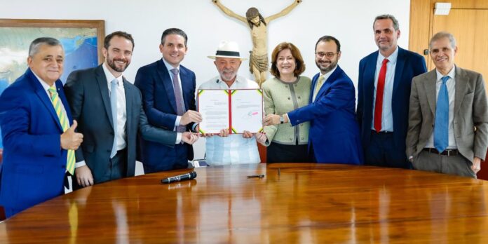 Lula apresenta a Motta projeto de apoio aos MEIs