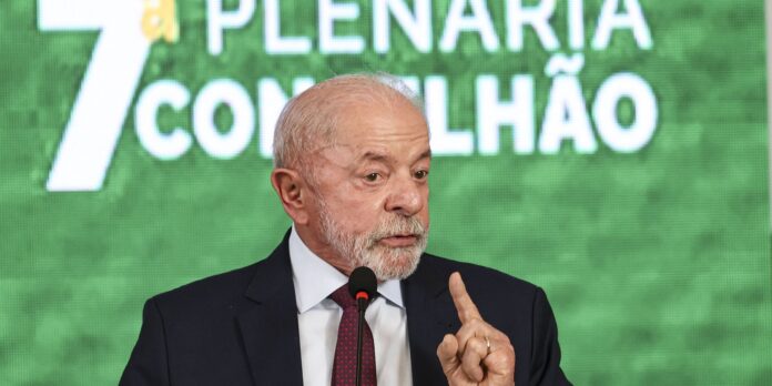 Governo analisa possibilidade de devolução de celulares roubados pelos Correios, afirma Lula