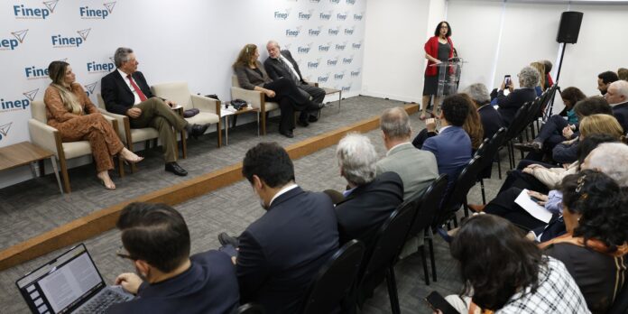 Programa destina R$ 360 milhões para apoiar pequenas empresas inovadoras