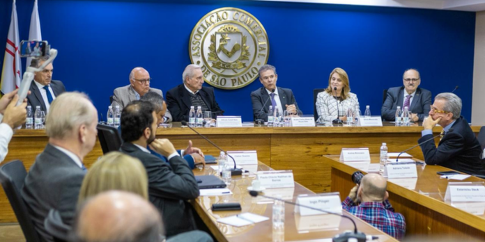 Ministro da Agricultura ressalta colaboração entre governo e setor privado