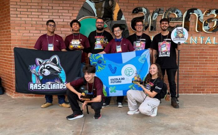 Escola do Futuro de Goiás é premiada em competição de robótica