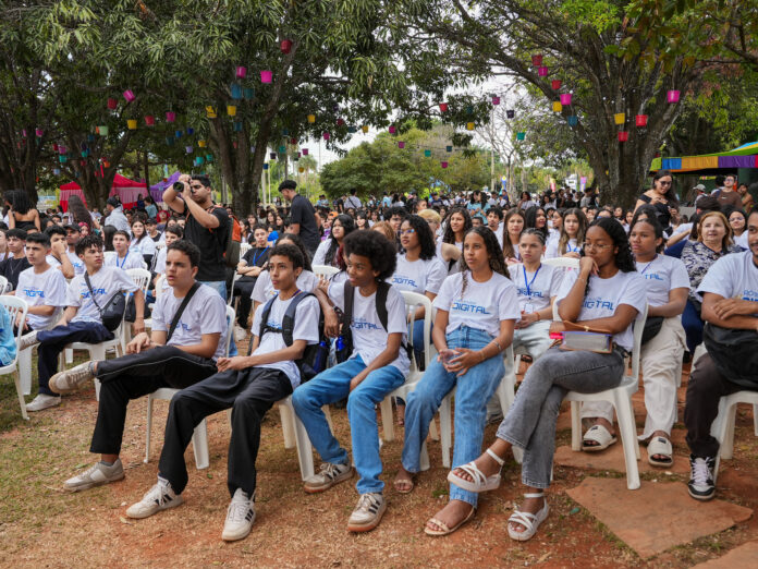 Pró-Jovem Digital certifica 280 jovens e amplia oportunidades no DF