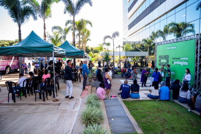 Dia da Mulher celebra 35ª edição com serviços gratuitos de beleza e cidadania no DF
