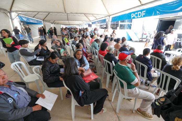 GDF na Sua Porta registra mais de 6 mil atendimentos nos três primeiros dias em Ceilândia