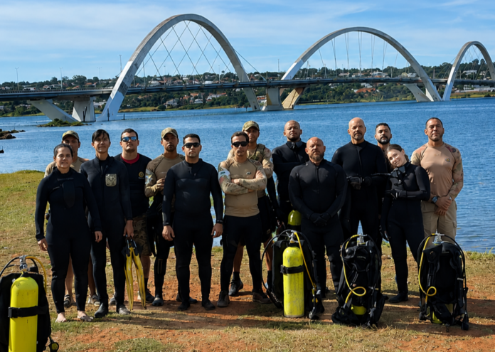 Limpeza no Lago Paranoá retira 280 kg de resíduos
