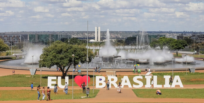 Horários de funcionamento durante o jogo do Brasil neste sábado (13)