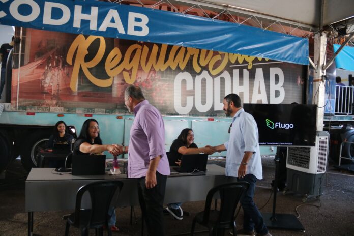 Carreta da Regularização realiza atendimento a moradores de Planaltina no GDF