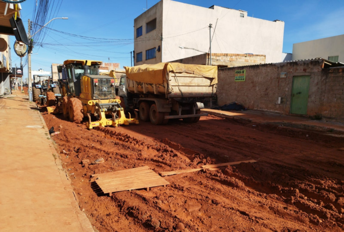 Ampliação da obra na Avenida Del Lago, em Itapoã, é iniciada