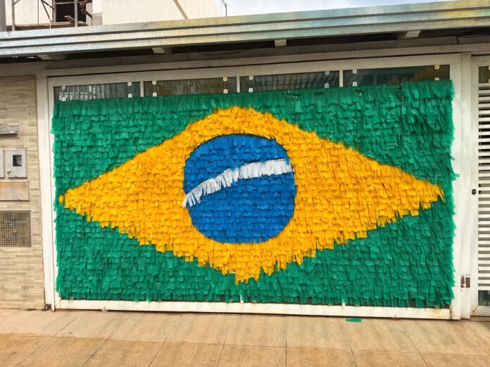 Gama resgata tradição das ruas decoradas para a Copa do Mundo