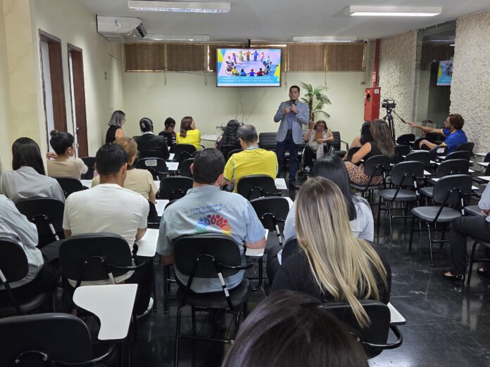Capacitação para profissionais do Hospital de Base aborda atendimento a pessoas com deficiência