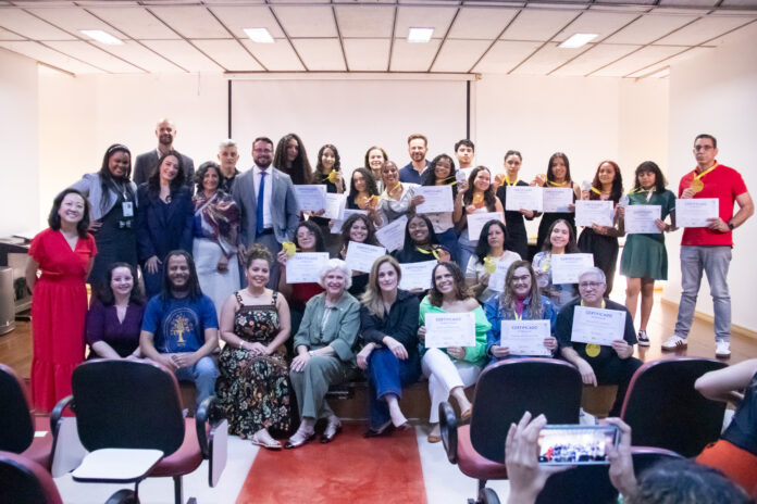 Centro Interescolar de Línguas 01 de Brasília conquista 32 prêmios na Olimpíada de Espanhol
