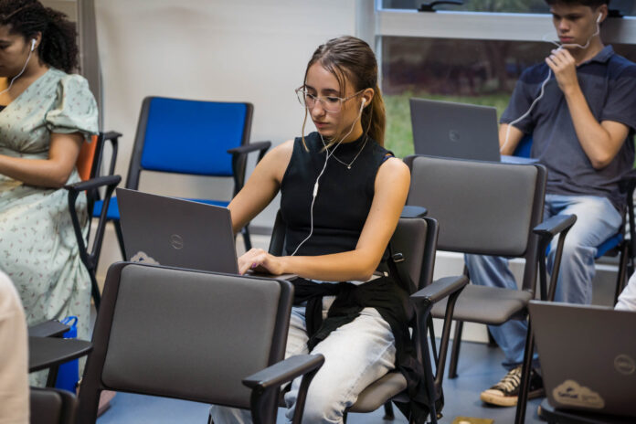 Fim de semana terá provas de línguas estrangeiras do programa Pontes para o Mundo