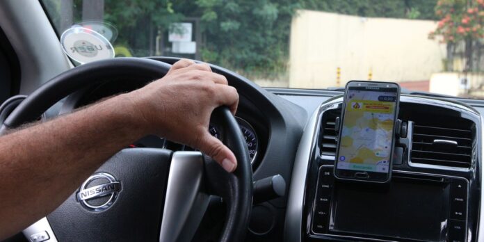 CMN proíbe taxa de cadastro para crédito a motoristas de aplicativo