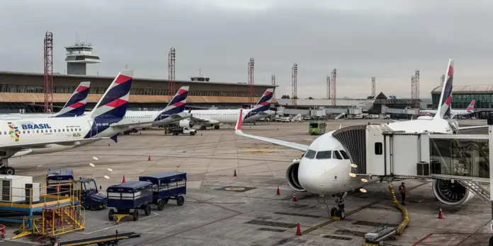 Normas para combustível sustentável de aviação devem ser divulgadas em breve