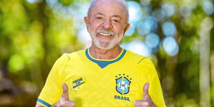 Lula solicita que seleção brasileira jogue com determinação na Copa do Mundo