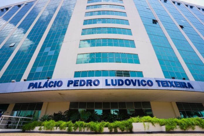 Pagamento dos salários dos servidores de Goiás será realizado na segunda-feira