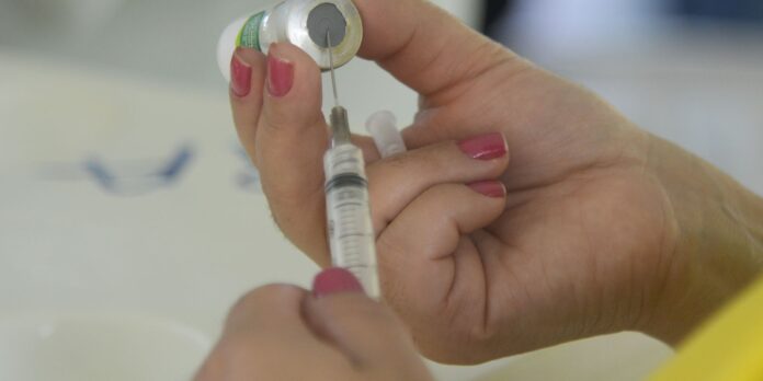 São Paulo dá início à vacinação infantil com a vacina pneumocócica 20 neste sábado